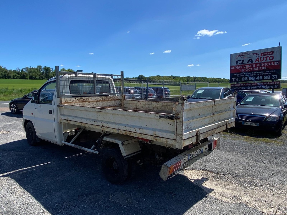 Hyundai DIVERS H200 benne 2.5 td 100cv / roue jumelées