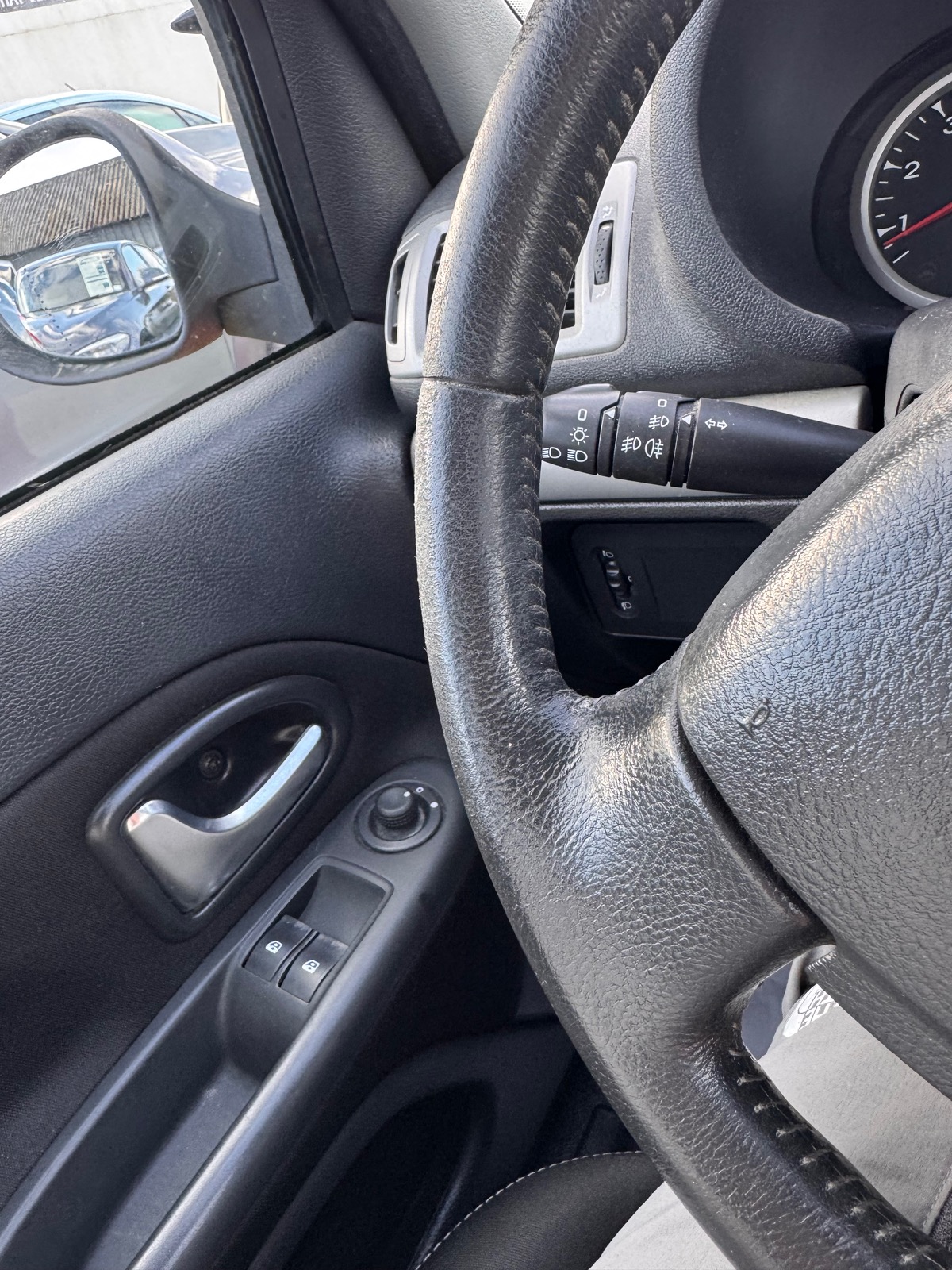 RENAULT Clio Campus 1.2 16V 75 CH eco2 ByeBye Pack Clim PREMIÈRE MAIN Euro 5