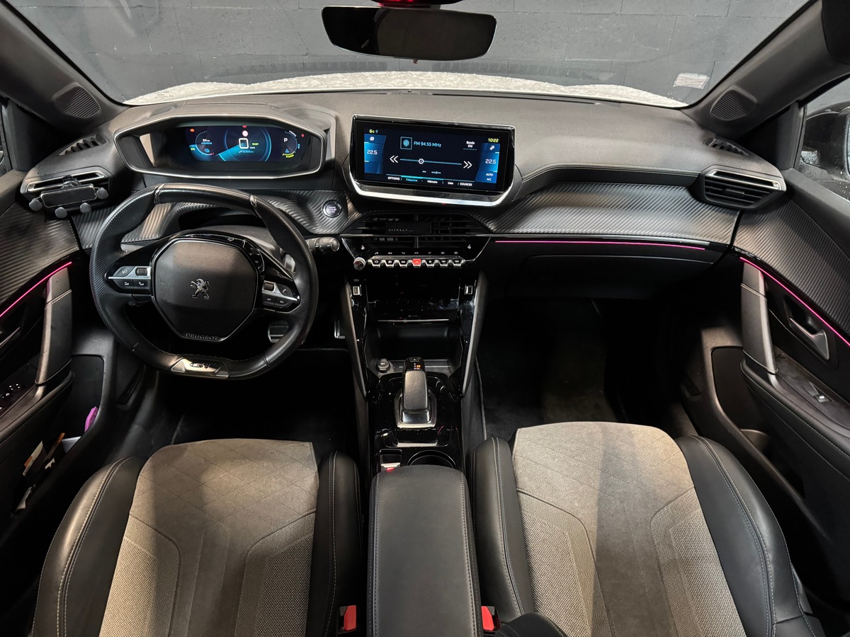 Peugeot 208 e-208 136ch GT