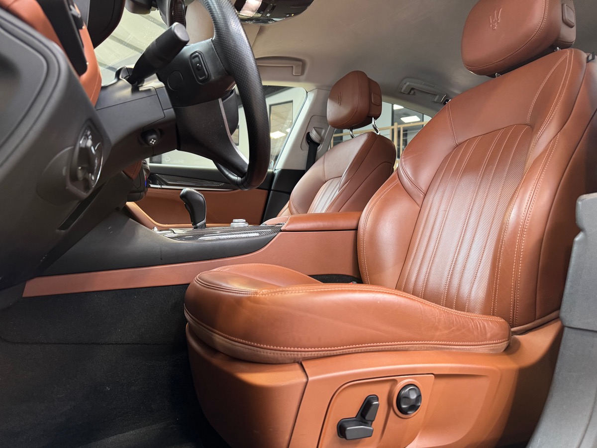Maserati Levante 3.0 V6 TURBO 275CV CARBONE/360°