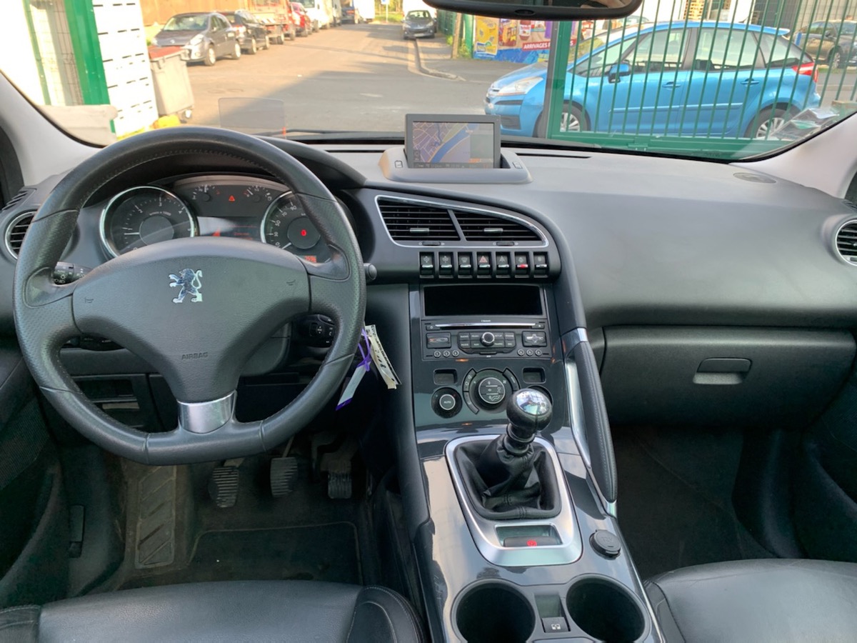 Peugeot 3008 2.0 HDI 150 CV félines 1r  main 4XCBL