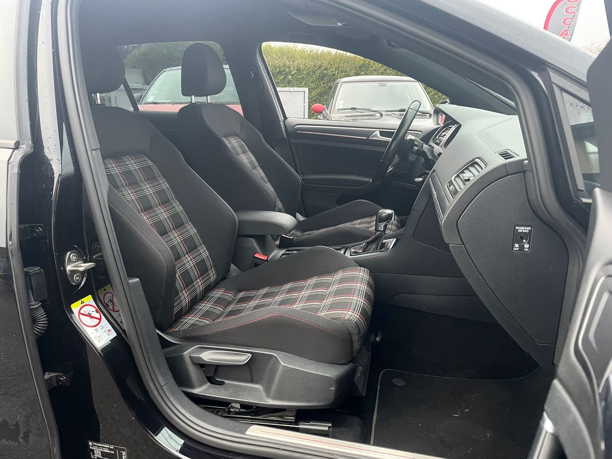 Volkswagen Golf 7.5 GTI PERFORMANCE 2.0 TSI 245  DSG7 5P