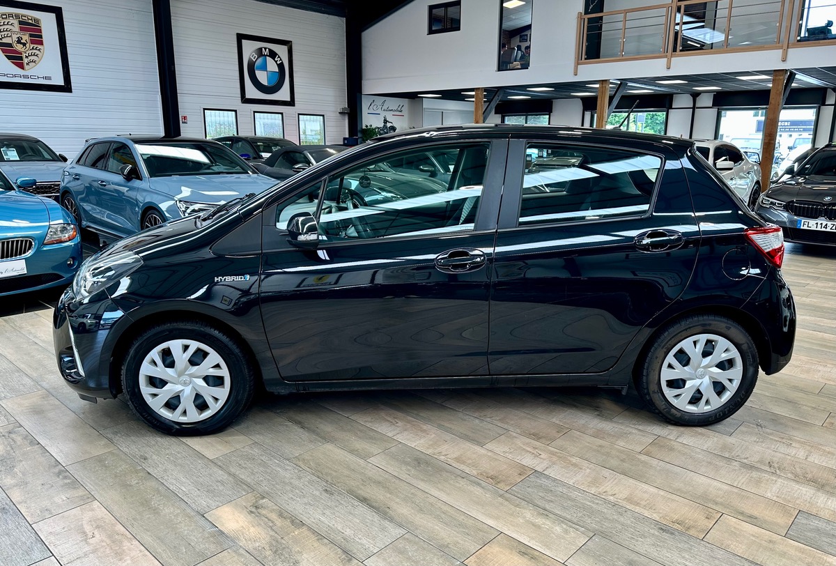Toyota Yaris III (2) Hybrid 100H Dynamic 5P BVA a
