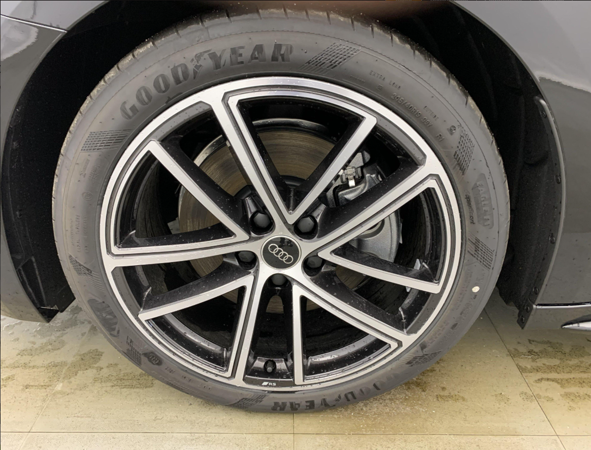 Audi A5 AVANT TDI Hybride | 204 ch | S tronic 7 | S line