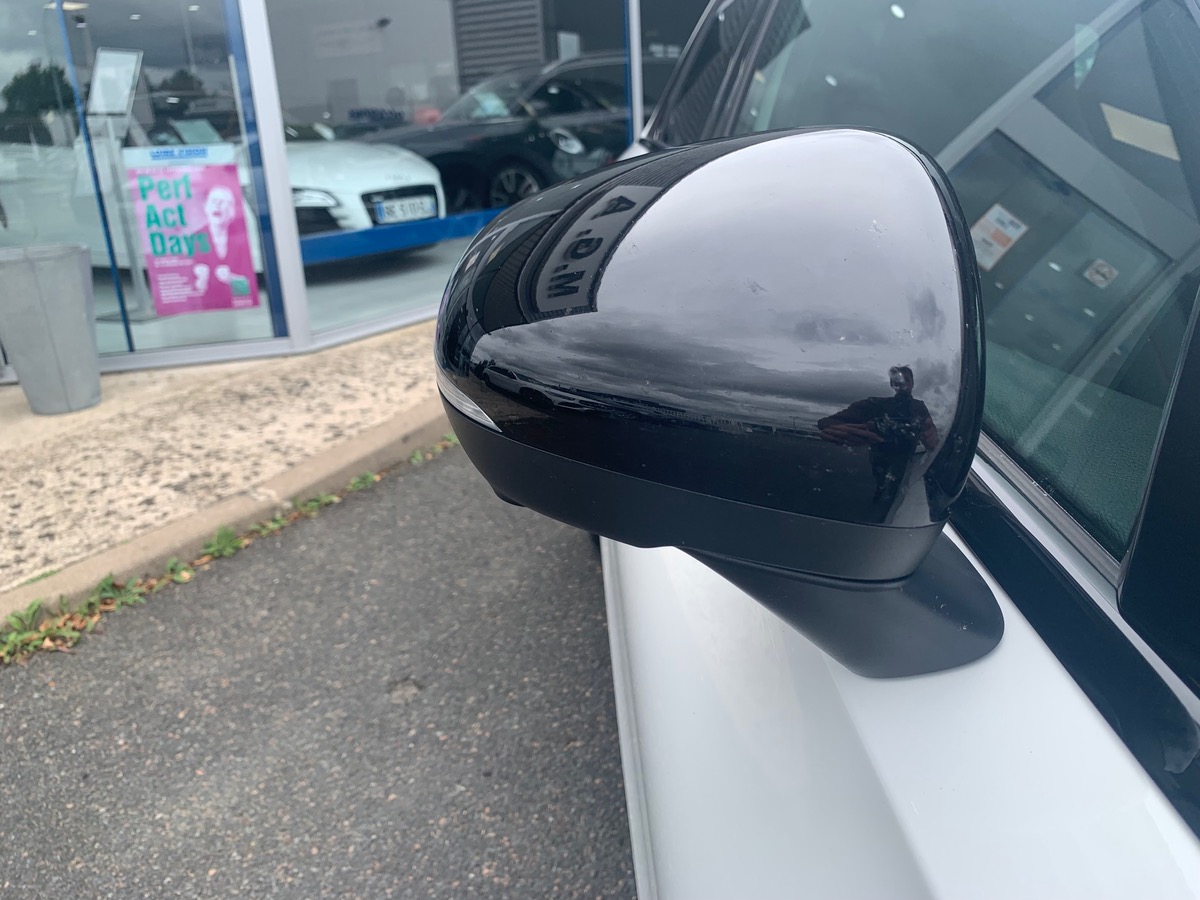 Mercedes-Benz Classe A 225 ch | AMG LINE | Toit ouvrant panoramique | Eclairage d'Ambiance | 4 MATIC