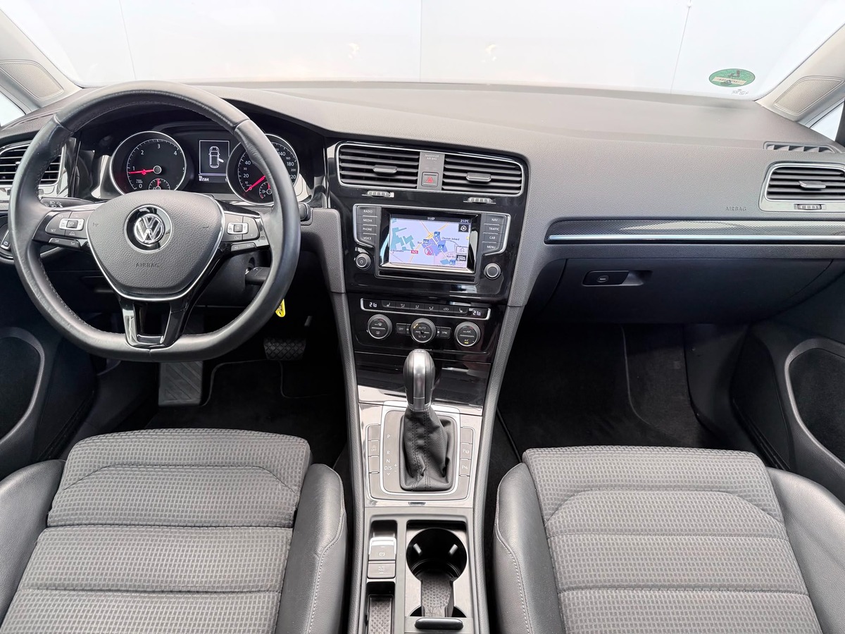 Volkswagen Golf VII 1.6 TDI 105   dsg Carat 09/2013 85.580 kms Première main