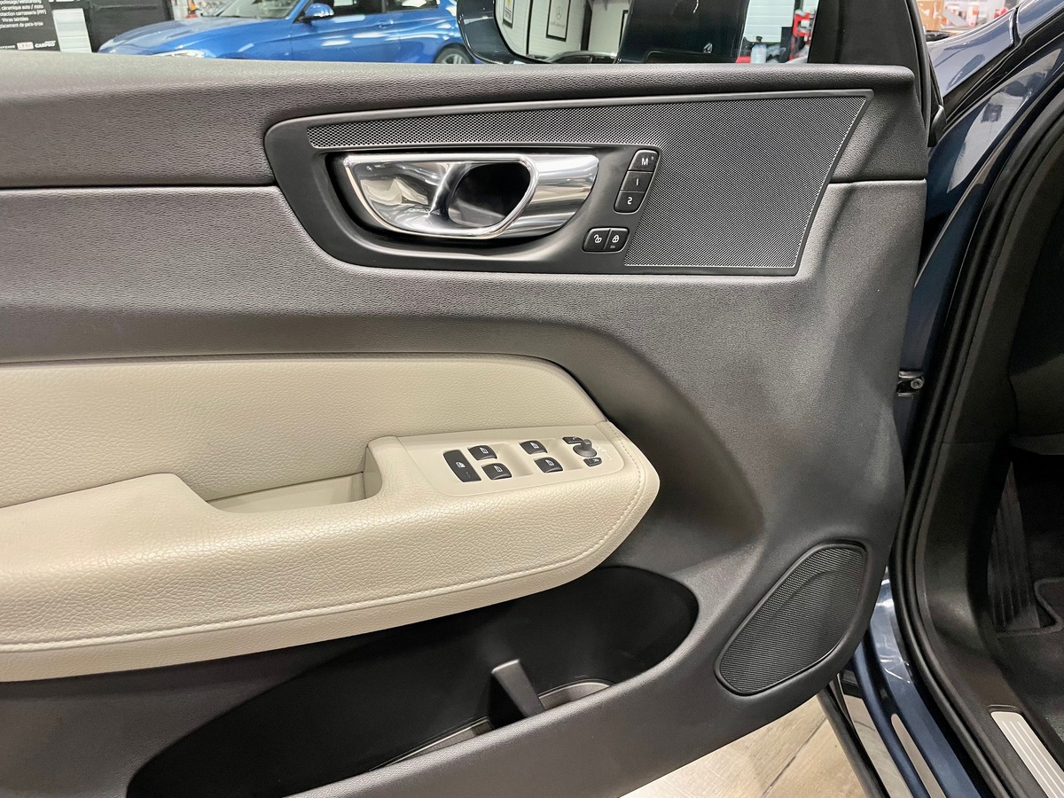 Volvo XC60 2.0 D4 AWD 190 Inscription Options++ c