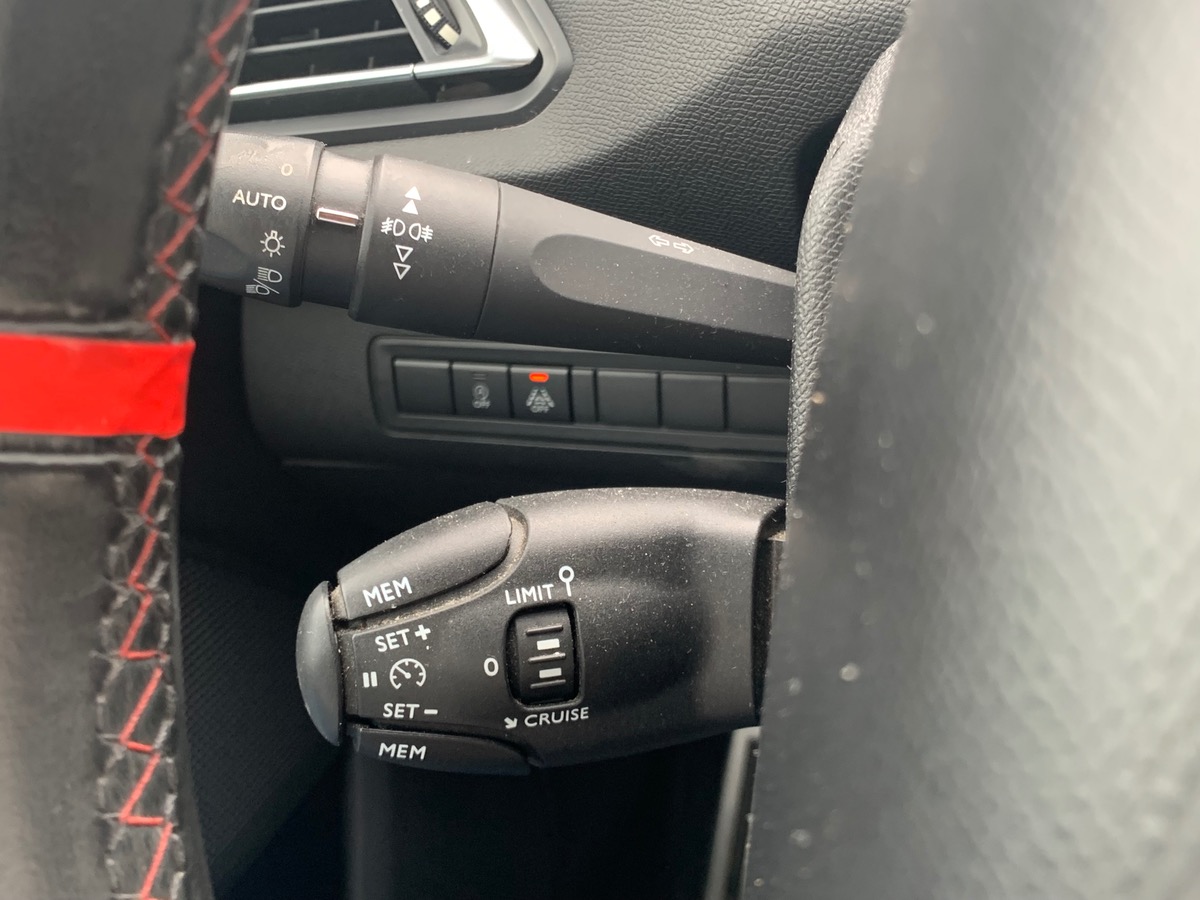 Peugeot 308 120 | GT LINE | Caméra Recul | Car Play | Régulateur Vitesse | Full LED Technology