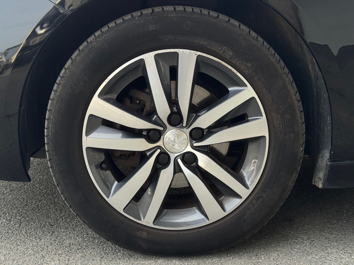 Peugeot 308 Phase 2 130 ch EAT8 Allure Pack - Distribution faite - Full options