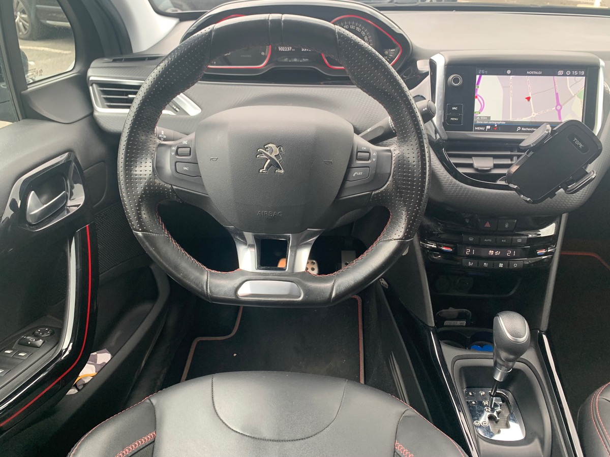 Peugeot 2008 GT LINE | 120 CHEVAUX | Caméra recul | Boite Automatique |  Garantie 20/12/2025