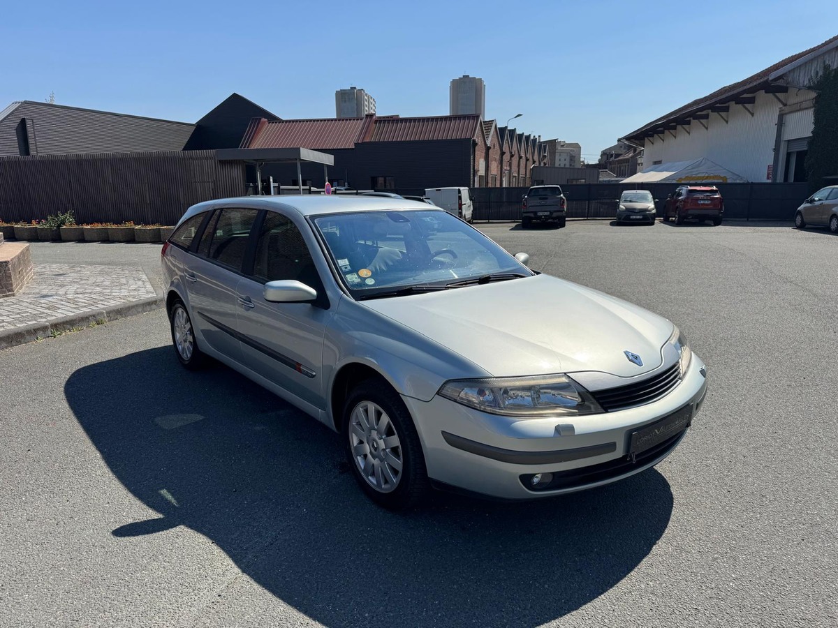 RENAULT Laguna 2.0 IDE 140 - BREAK PRIVILEGE - DISTRIBUTION NEUVE - GARANTIE