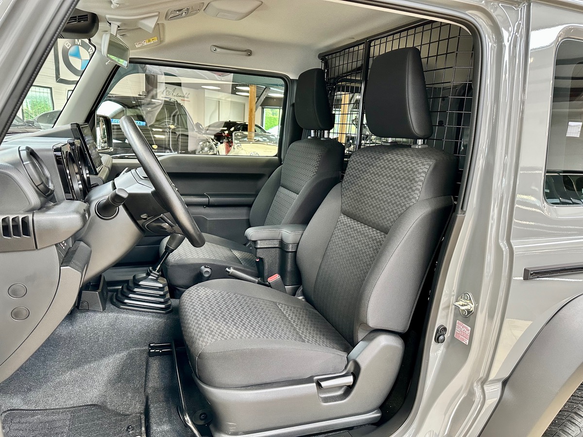 Suzuki Jimny II 1.5 VVT 102 Privilege AllGrip BVM5 1ère Main FR j