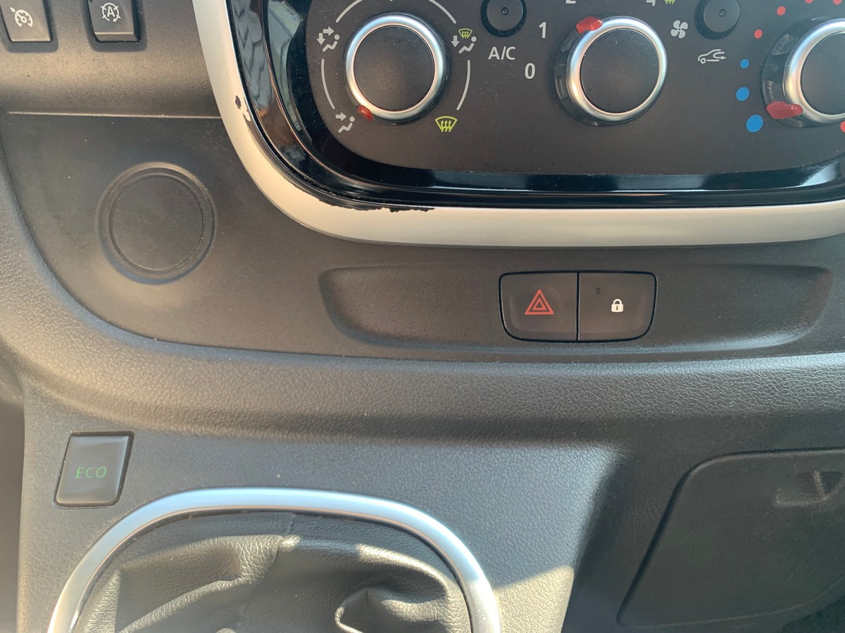 RENAULT Trafic 145 ch | L2 H1 | 3 Places | Régulateur vitesse | GPS | Radar stationnement arrière