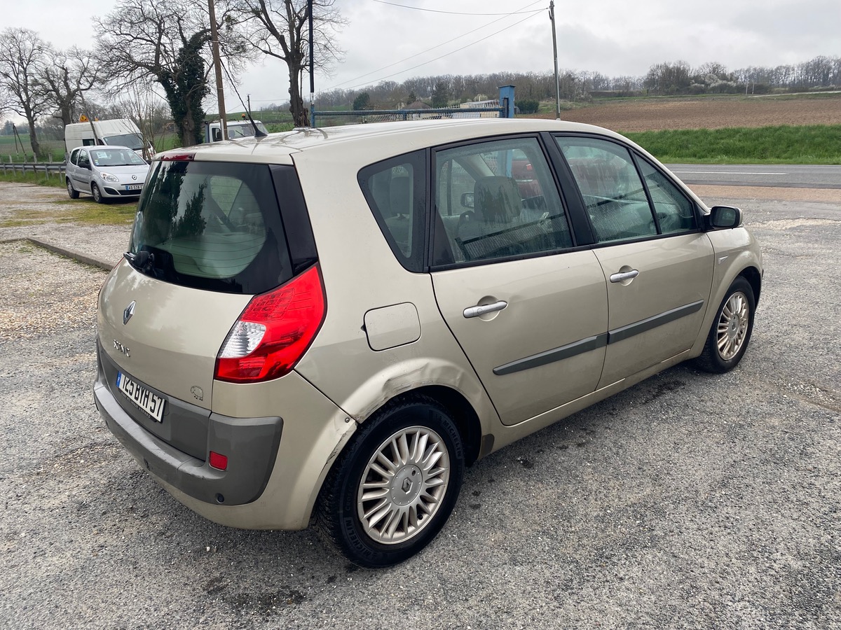 RENAULT Scenic II 1.9 dci 130cv privilège petit prix 1ere main 199015km