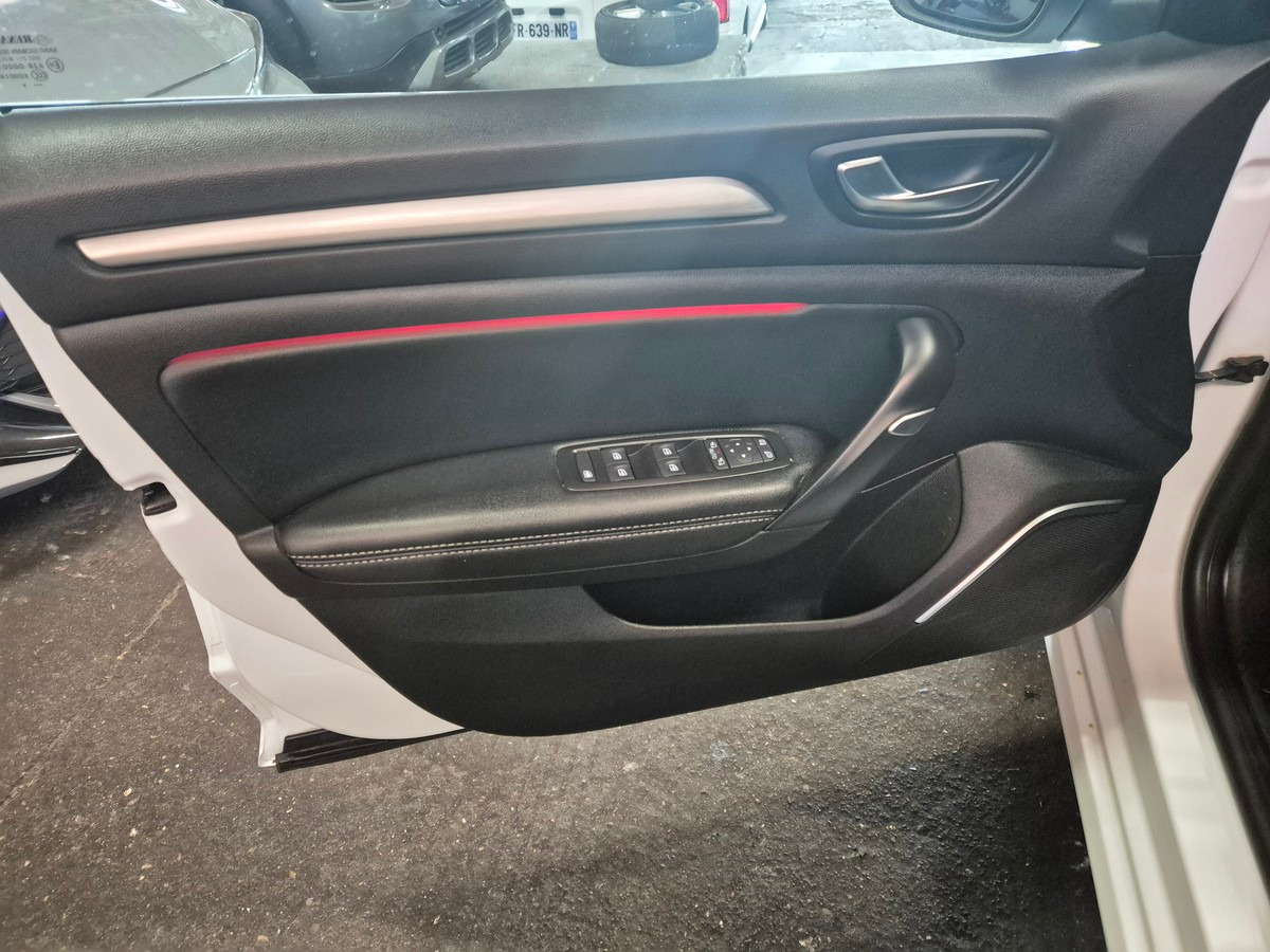 RENAULT Megane ESTATE 1.5 DCI 115 EDC6 PACK INTENS