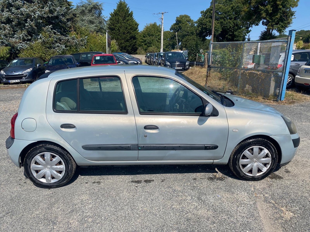 RENAULT Clio II 1.5 dci 65cv luxe privilège 224000km