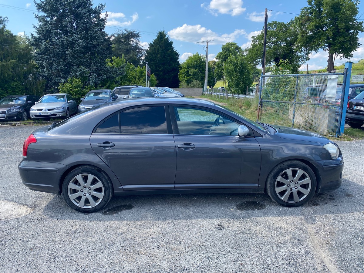 Toyota Avensis 2.2 d4d 150cv très propre 292140km