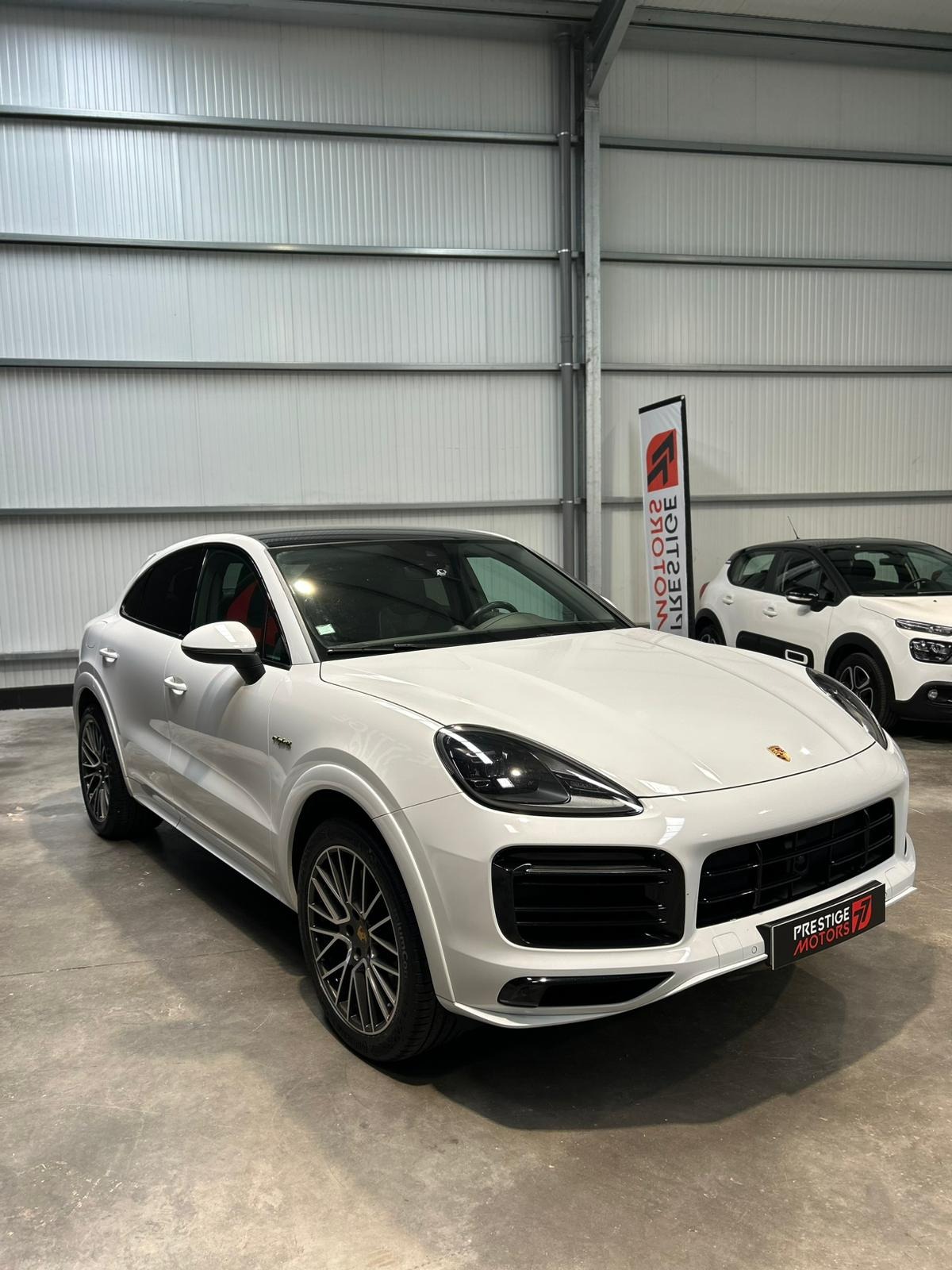 Porsche Cayenne E-Hybrid Coupé Platinum Edition 462 Chevaux