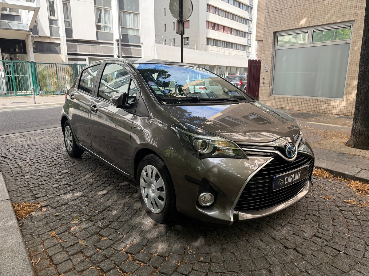 Toyota Yaris III Dynamic Business E-CVT 100h