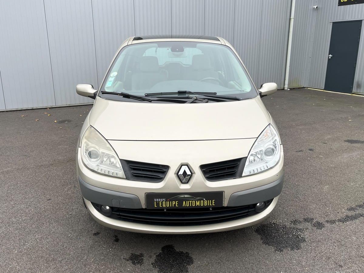 RENAULT Scenic II (2) 1.9 DCI 130 FAP EXPRESSION + attelage