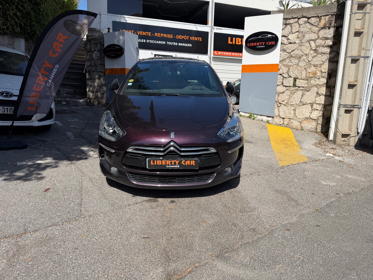 Citroën DS5 2.0 HDi hybrid 4x4 163 CV / Toit Panoramique / Sport Chic / Full Options Km réel