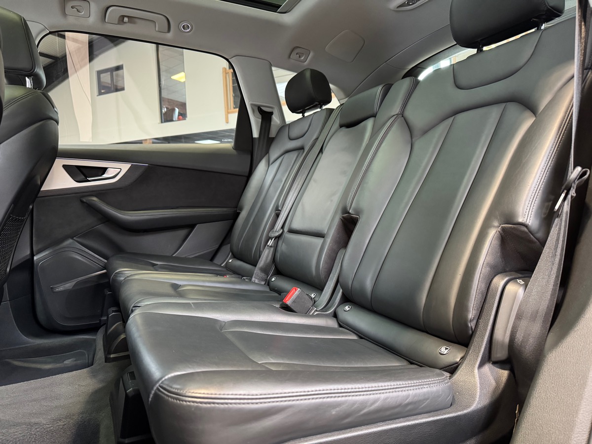 Audi Q7 3.0D TDI V6 E-TRON AVUS EXETENDED  373CV TIPTRONIC8 ATTELAGE/TO/BOSE/UHD D