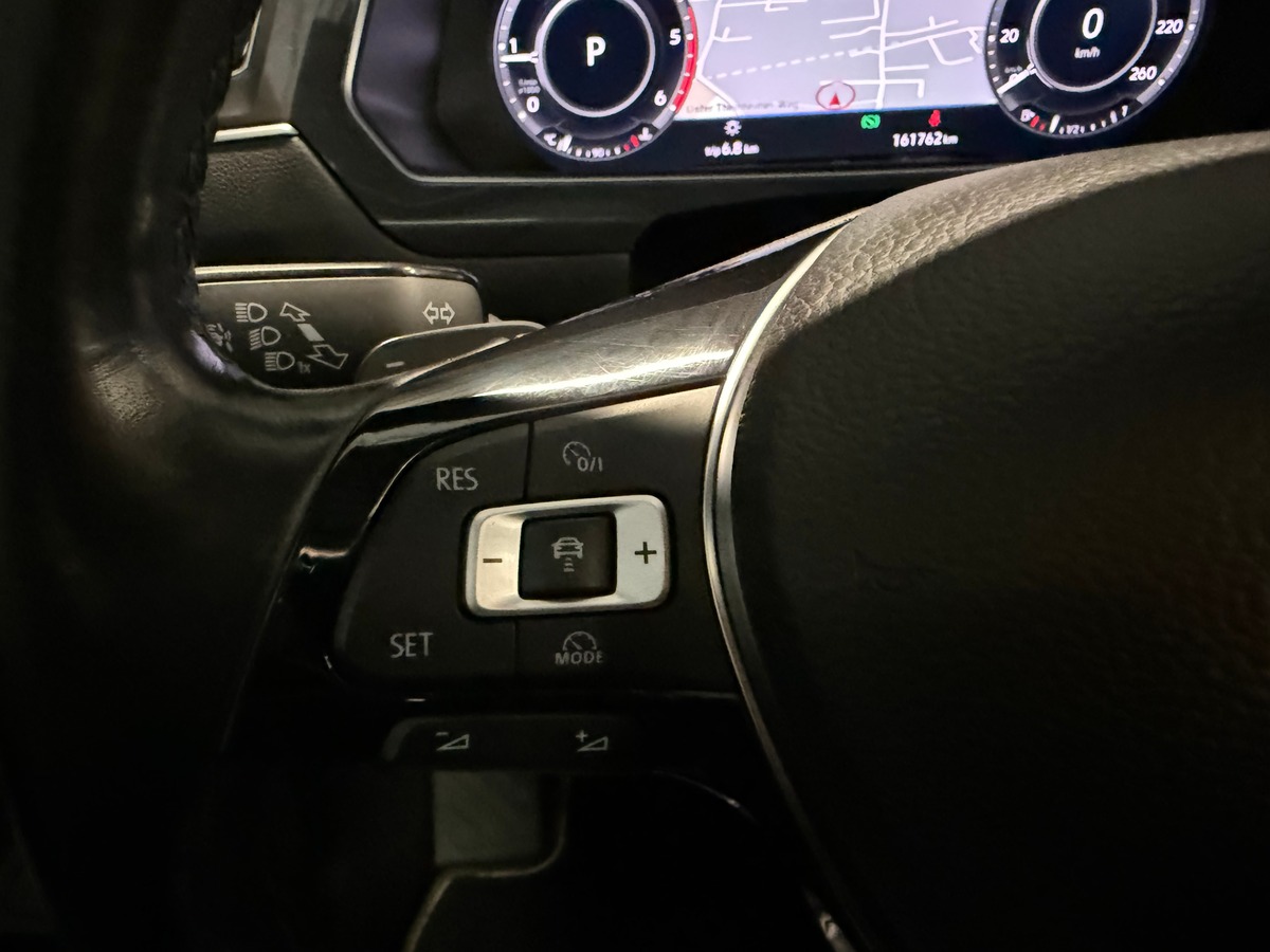 Volkswagen Tiguan ALLSPACE 2.0 tdi 4 MOTION CARAT FULL CockPit / Toit Panoramique Ouvrant