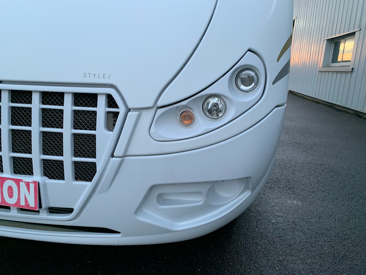 Fiat FIAT Bavaria intégrale i 740 style 130 | 4 couchages | Options Suspensions pneumatiques à l'arriére et Climatisation arriére