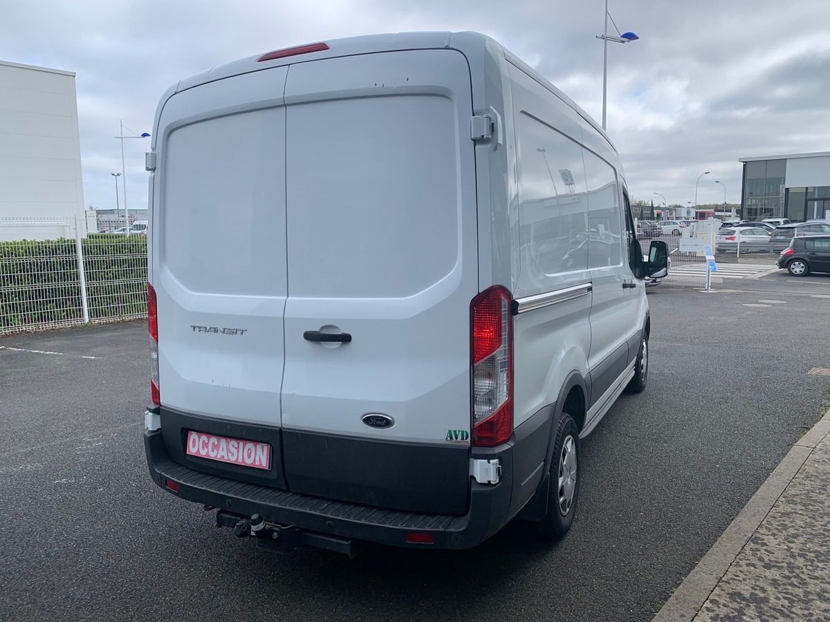 Ford TRANSIT 130 ch | Attelage | Régulateur de vitesse | Bluetooth | Plancher bois et latérale
