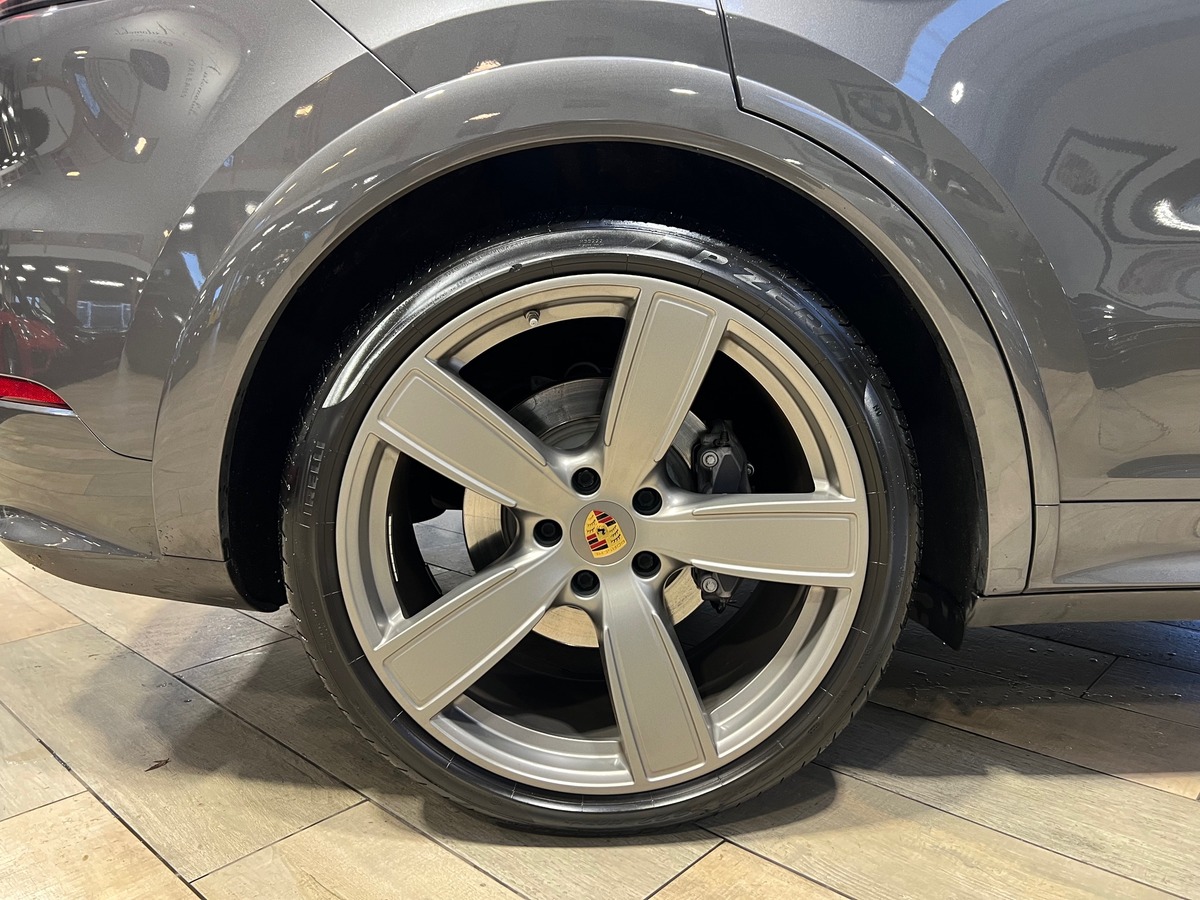 Porsche Cayenne Coupé III E-HYBRID 3.0 V6 462 PDK8 FR Carbone int/ext  - Burmester