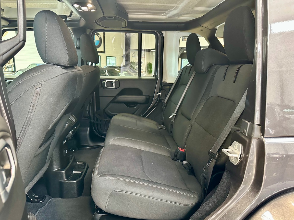 Jeep Wrangler IV 2.0 T 380 4XE Sahara 4WD