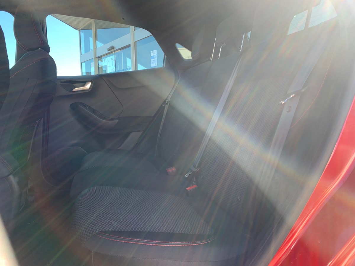 Ford Puma 125 | St-Line | 1iére MAIN | Attelage | Flexifuel équipé d'origine | Android Auto | Radar