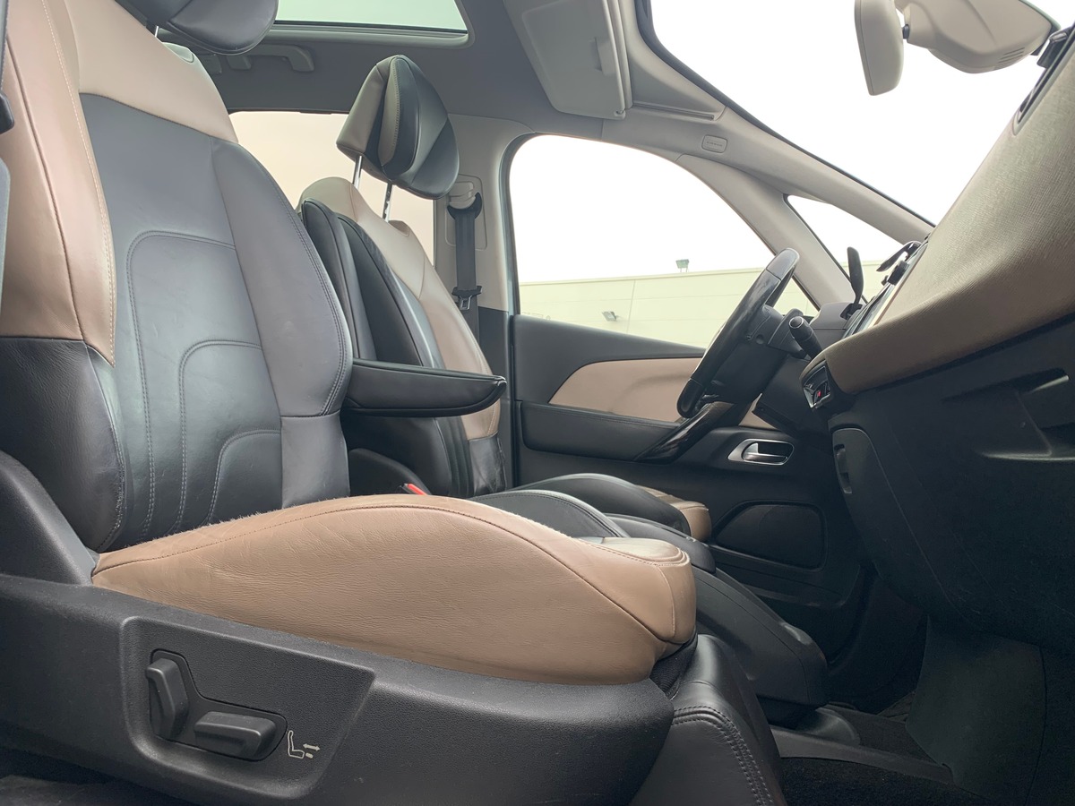 Citroën C4 Picasso 150 ch | Toit vitré panoramique | GPS | Régulateur de vitesse | Coffre électrique