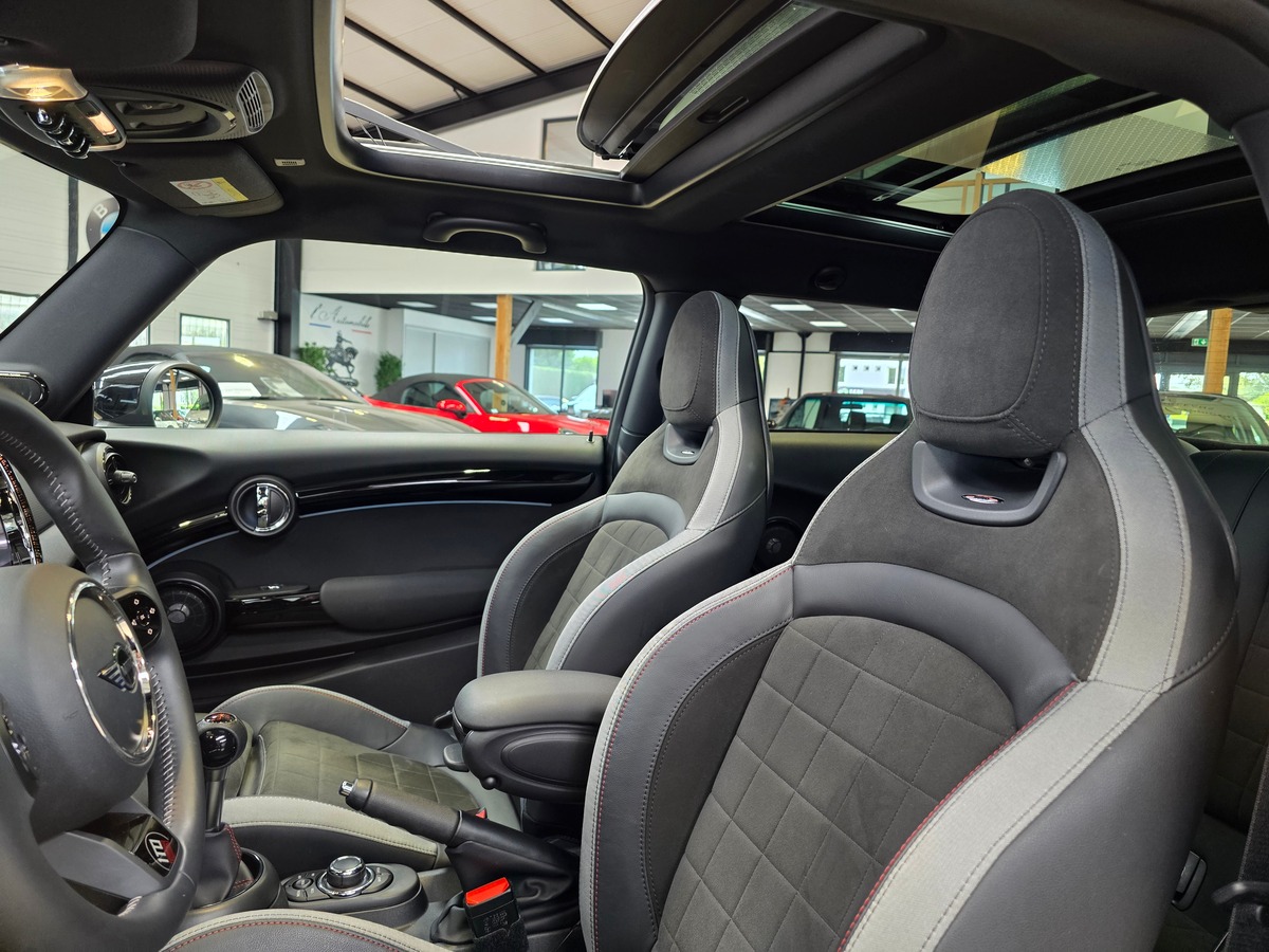 Mini Mini JCW III JOHN COOPER WORKS 1to6 EDITION // EDITION LIMITEE 999 EXEMPLAIRES MONDE