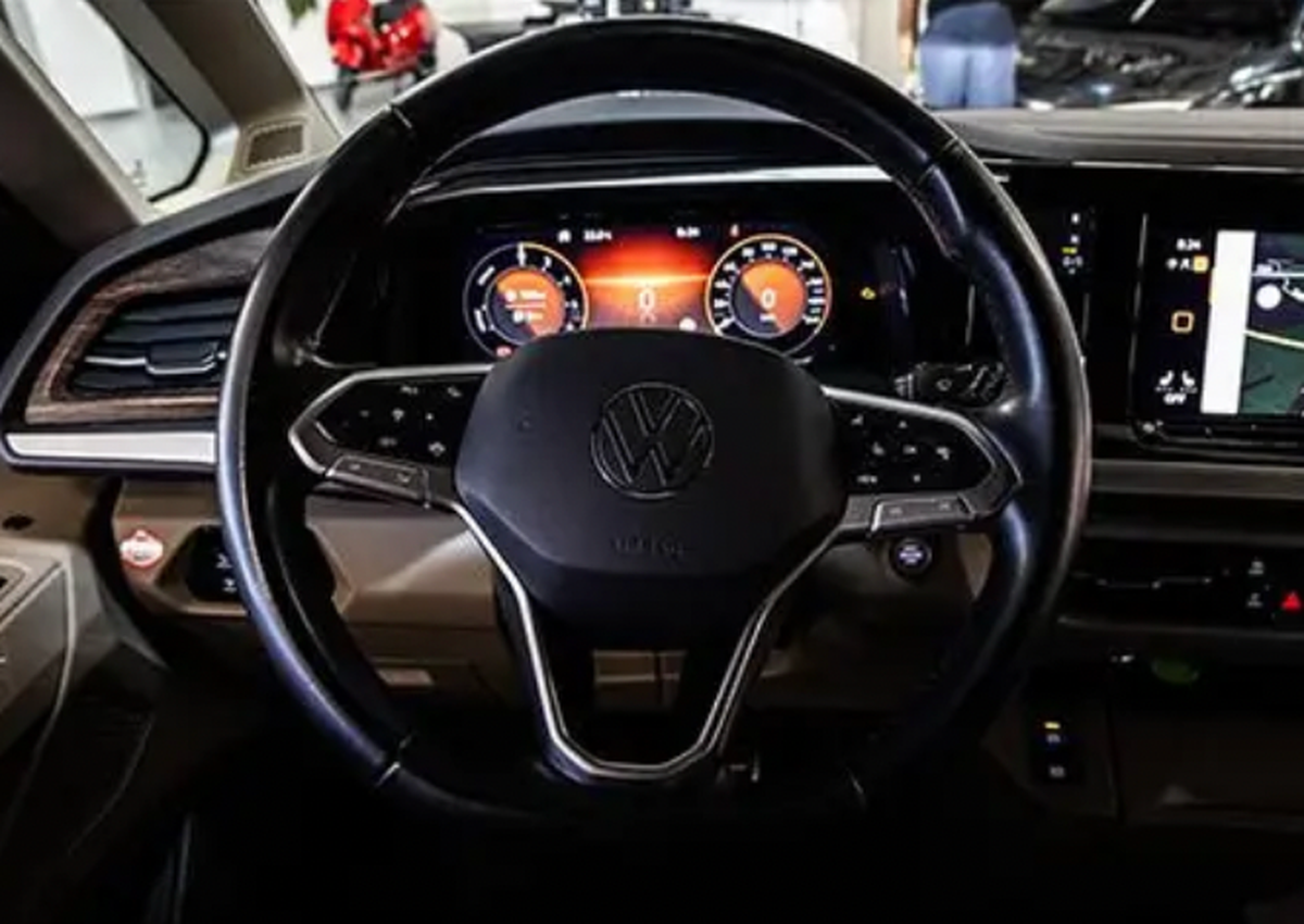 Volkswagen Multivan VII 1.4 eHybrid 218ch Style Court DSG6