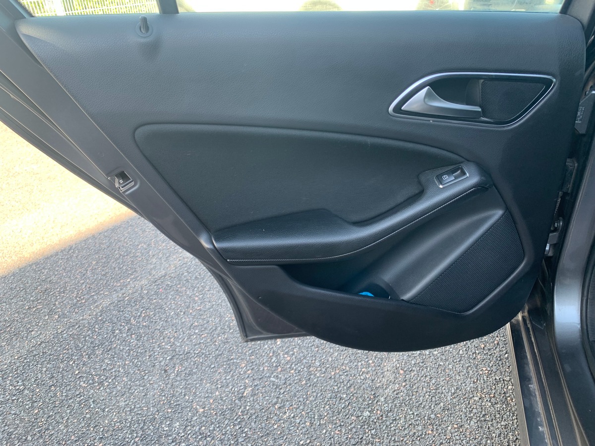 Mercedes-Benz Classe A 109 ch | Business | Caméra de recul | Régulateur de vitesse | Bluetooth | GPS