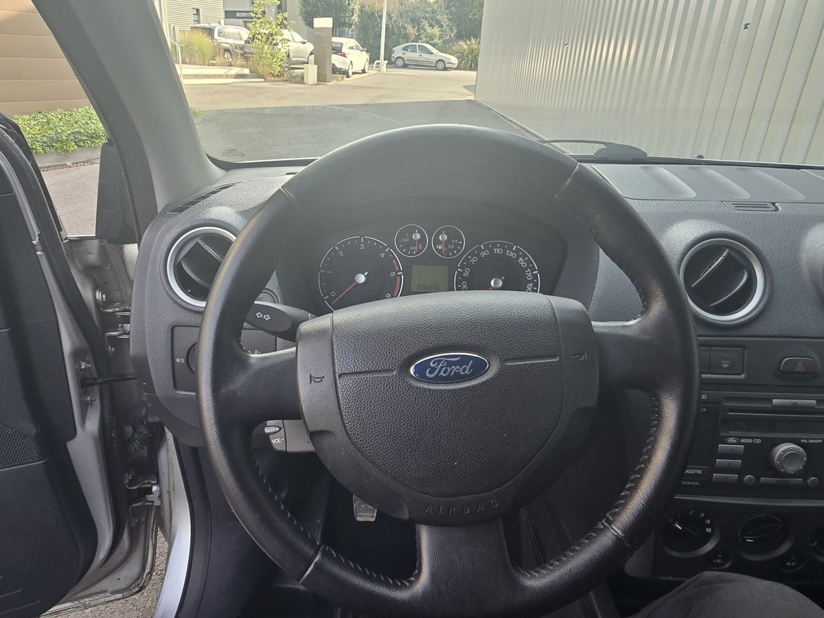 Ford Fusion 1.4 tdci ( Dans l'état )