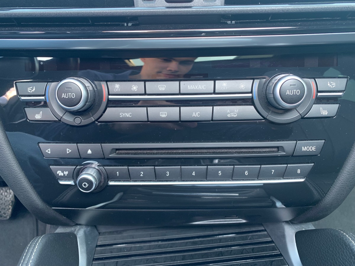 Bmw X6 380 | M | Toit ouvrant | Harman Kardon | Régulateur vitesse adaptatif | Attelage électrique