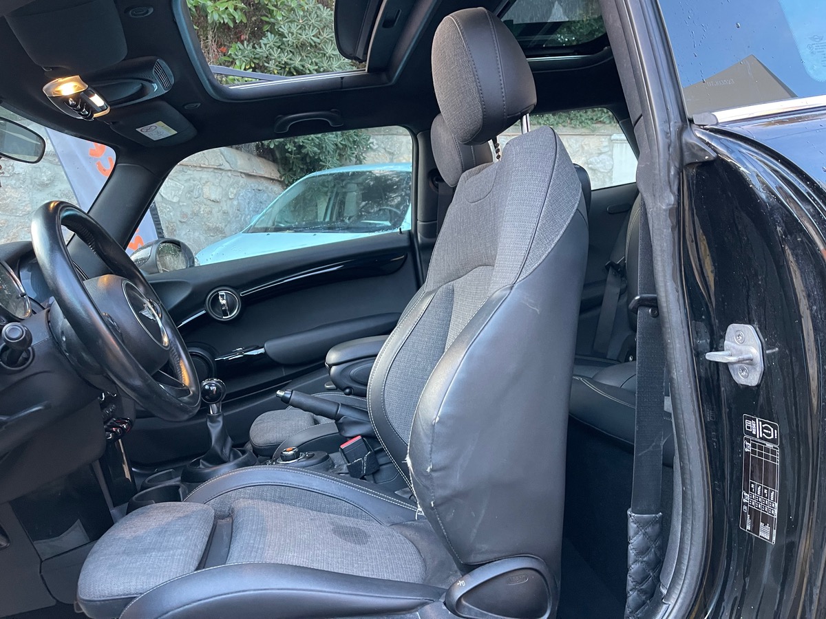Mini Mini Cooper 1.5 i 136 CV / Embrayage Neuf/ Toit Ouvrant / GPS / Jantes Noires / Pack lumière