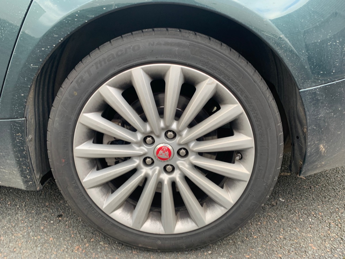 Jaguar XF 240 ch | V6 | R-Sport | Caméra recul | Sièges sport | Régulateur vitesse | GPS | Bluetooth