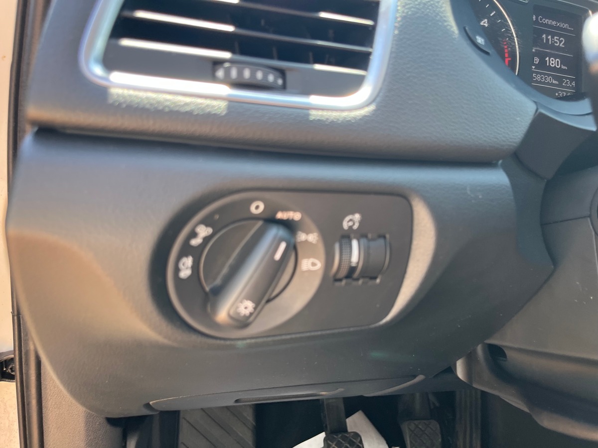 Audi Q3 phase 2 2.0 TDI 120 CH S LINE