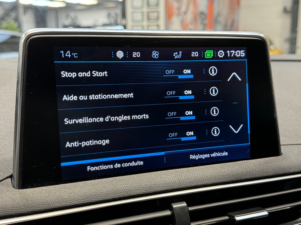 Peugeot 5008 2.0 BLUE HDi EAT8 180CV GT LINE 1ERE MAIN CARPLAY / ATTELAGE