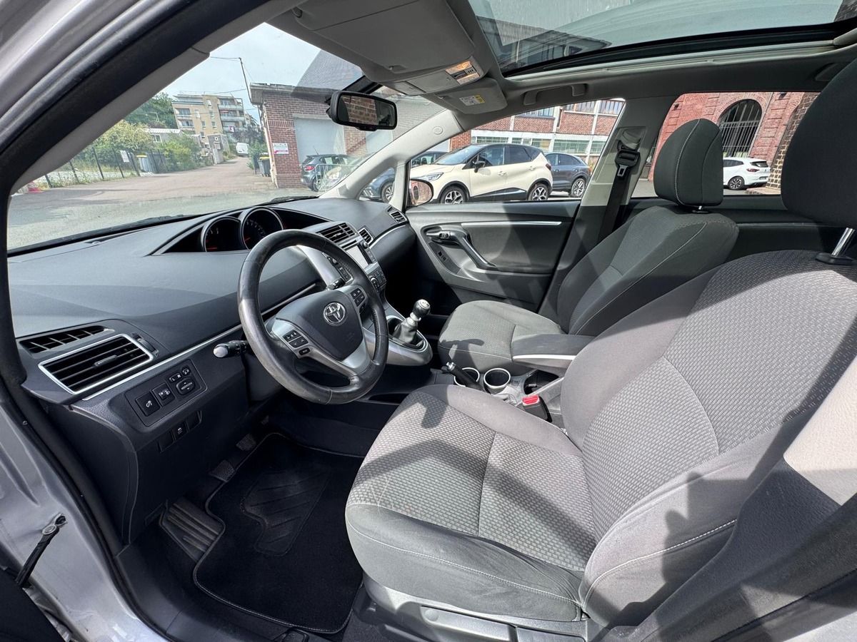 Toyota Verso 2.0 D-4D 125cv DYNAMIIC 7places - garantie