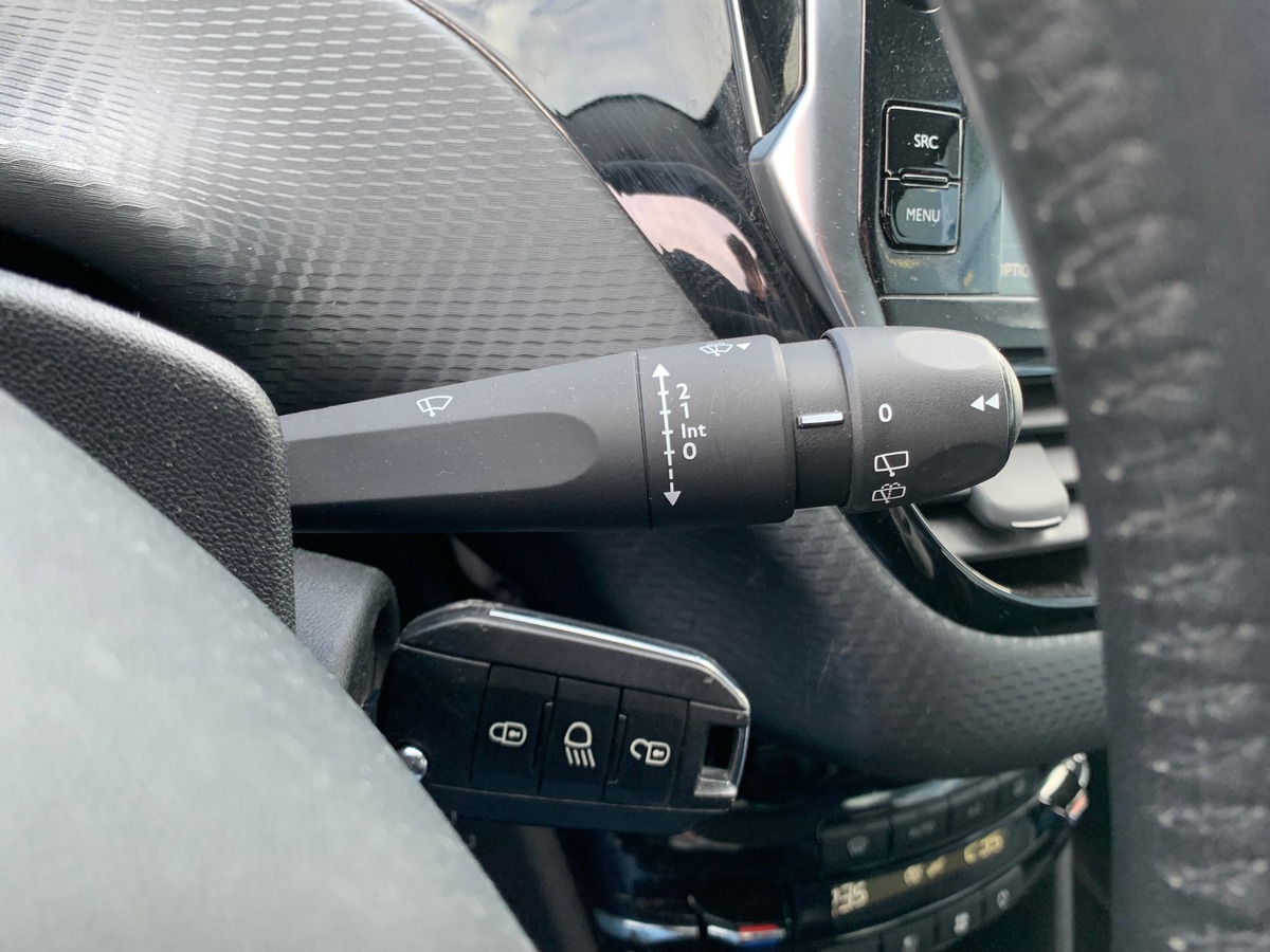 Peugeot 2008 82 ch | Active | Apple car play Android auto | Régulateur de vitesse | Pack Urbain