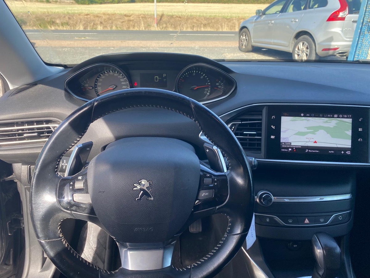 Peugeot 308 1.5 bluehdi 130cv boite auto