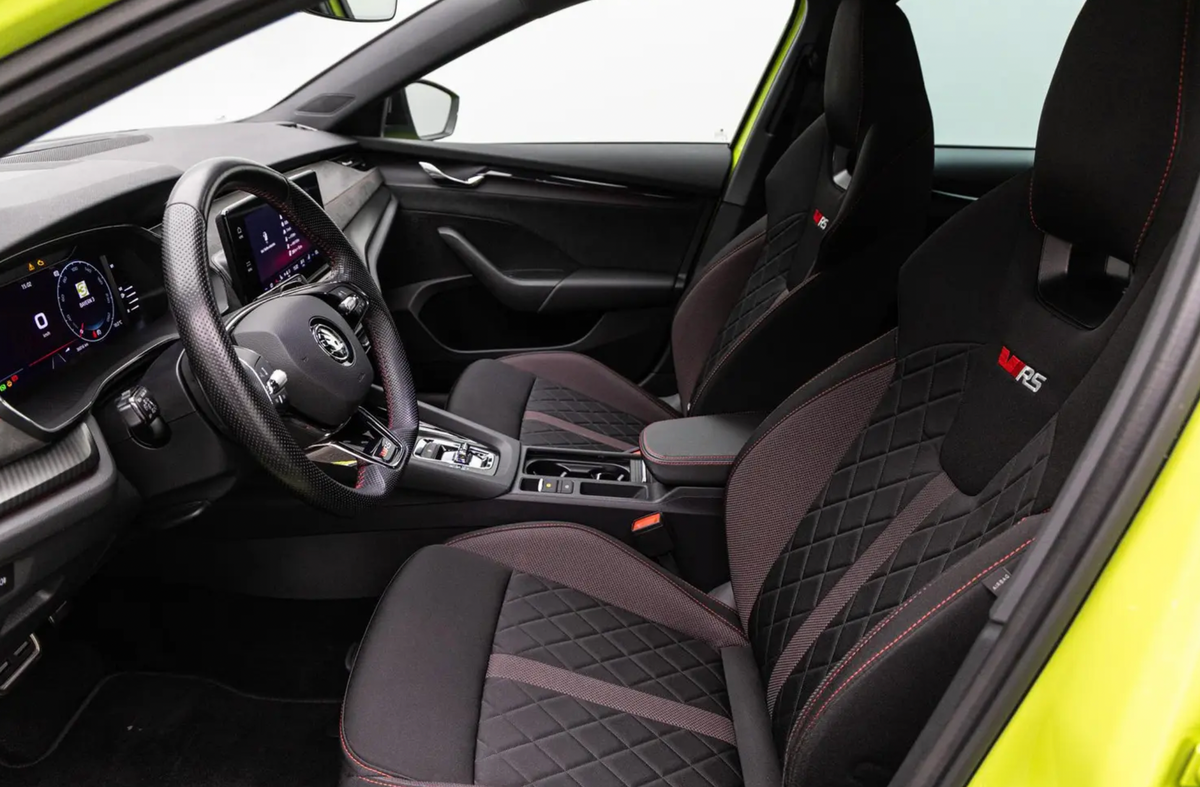 Skoda Octavia Combi IV 1.4 TSI PHEV iV 245ch RS DSG6e/Hybride/VO allemand/Pas de Malus