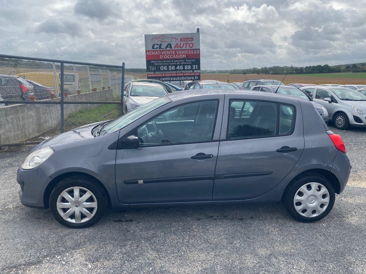 RENAULT Clio 1.2 16v 75cv 1ere main 108050km