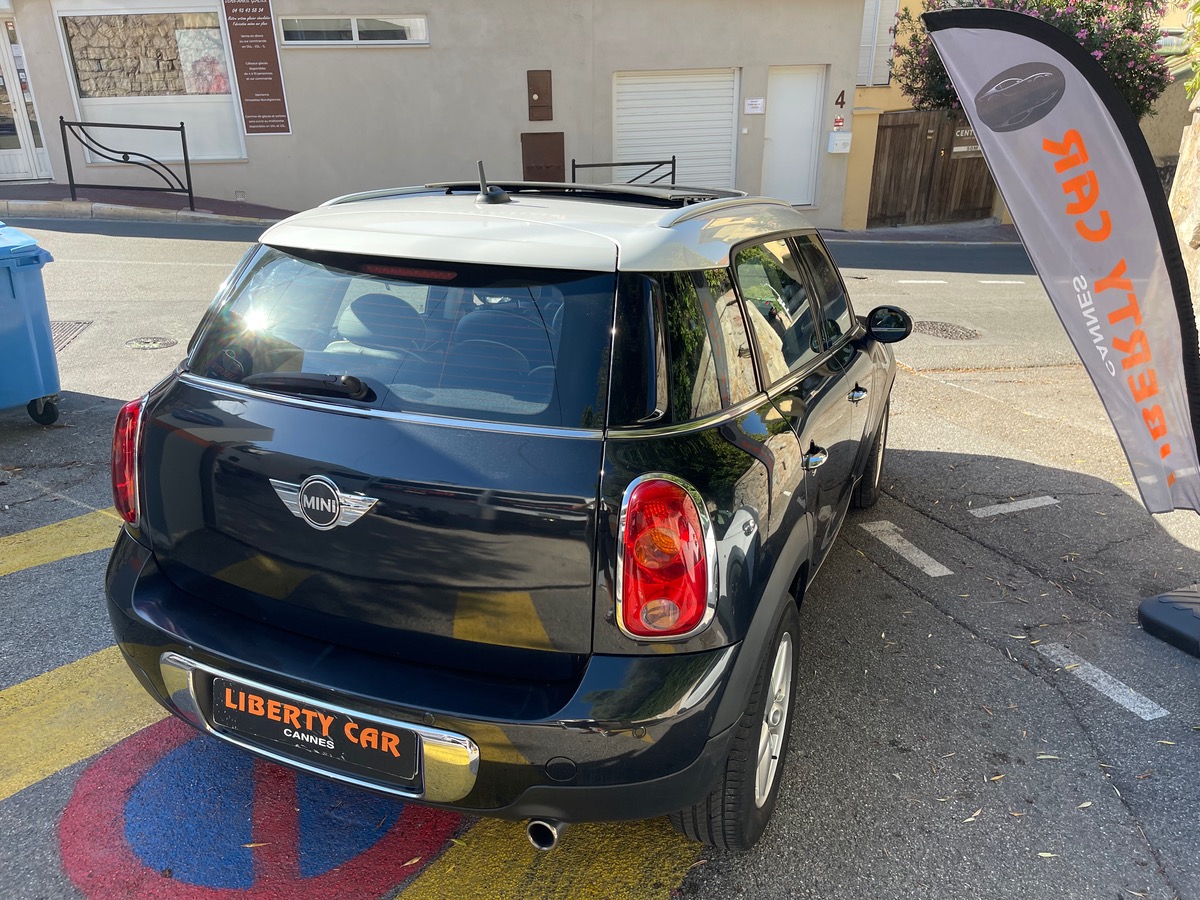 Mini Countryman Cooper 1.6 i 115 CV / Toit Ouvrant / Intérieur Cuir / GPS / Boite Auto