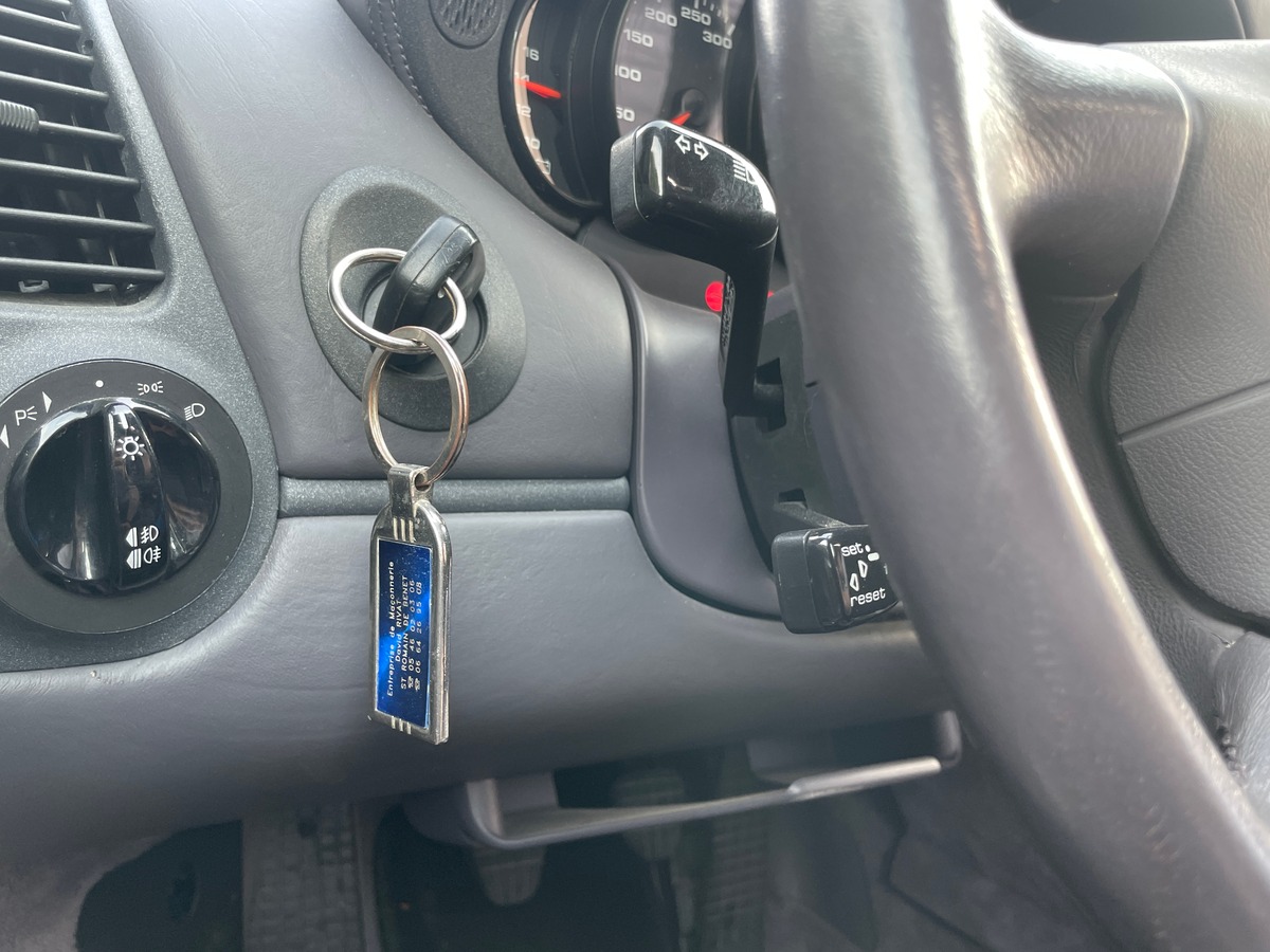 Porsche 911 Carrera coupé (996) 3.4L 301 CH