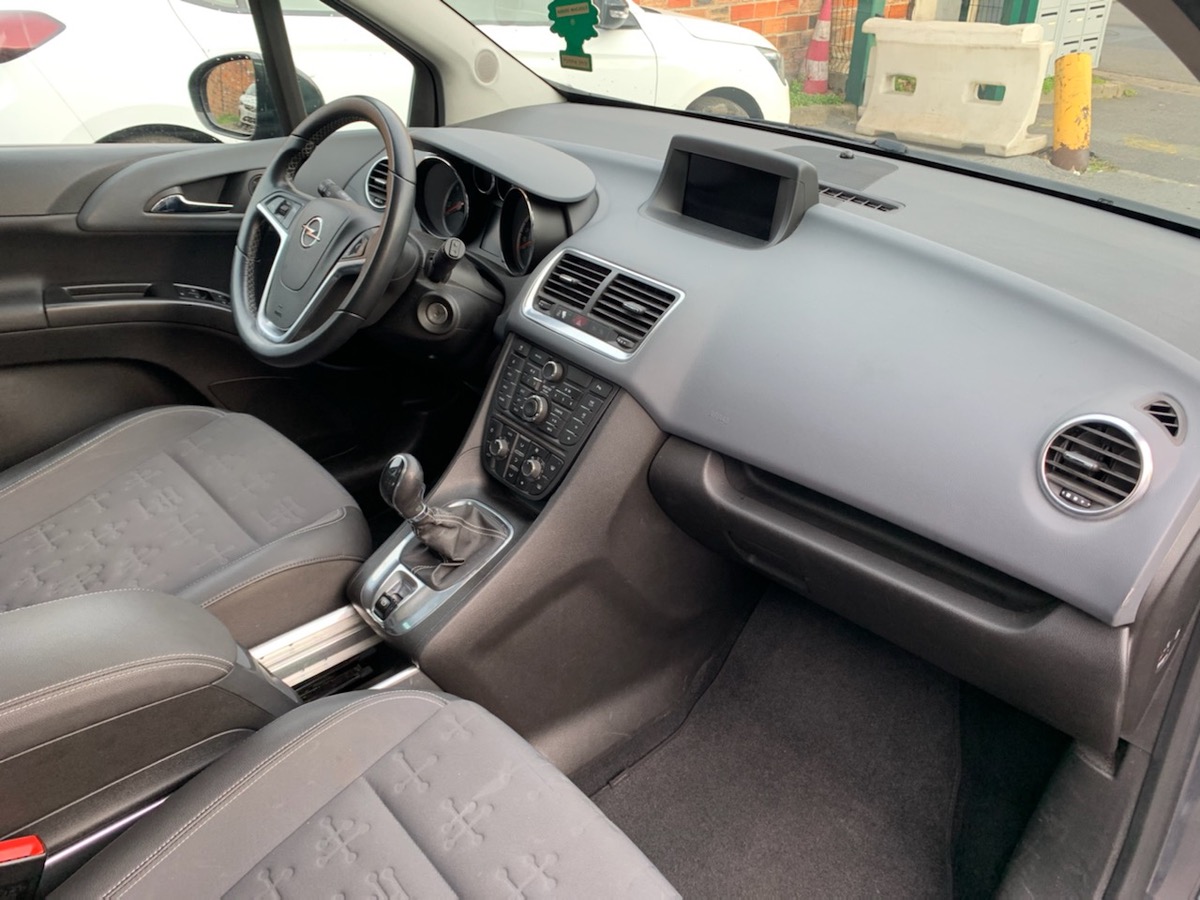 Opel Meriva 1.7 CDTI 130 CH cosmos 1r main 4Xfoi